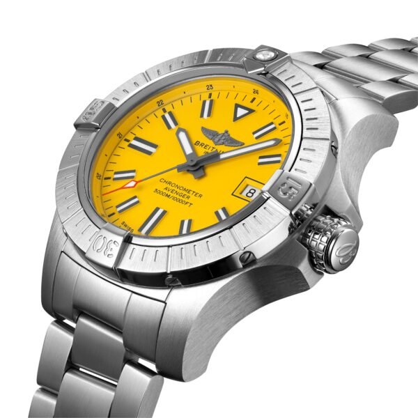 Breitling Avenger Automatic 45 A17319101I1A1