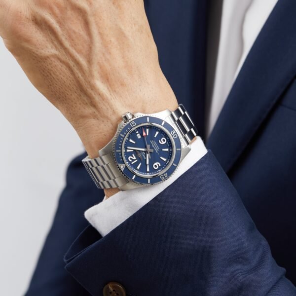 Breitling Superocean Automatic 44 A17367D81C1A1